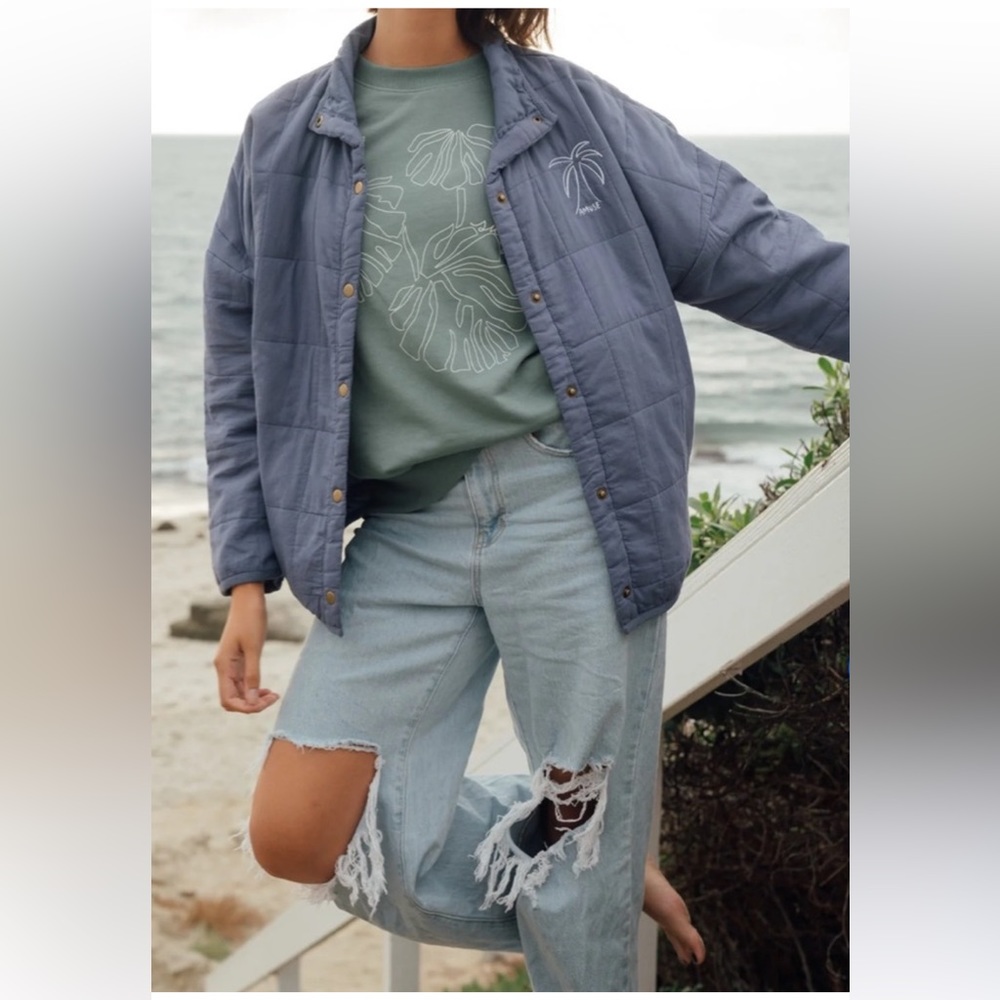 Amuse society x Beachly- the sea breeze quilted jacket size XS